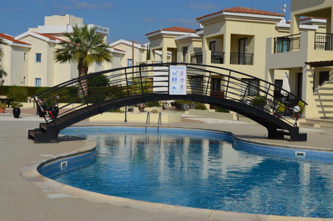 Paphos Faros Beach Apartment A102 מראה חיצוני תמונה